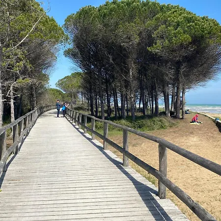 Cozy Flat Near The Lägenhet Bibione